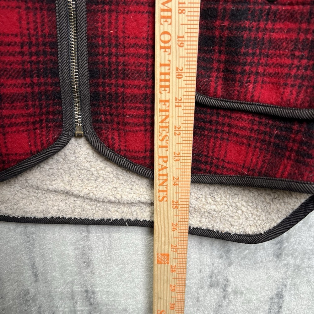 VTG Woolrich Vest Mens L Red Plaid Sherpa Lined Pockets Hunting Buffalo USA made - Picture 4 of 6